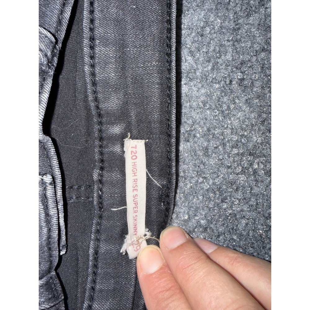 Levis 720 High Rise Super Skinny Jeans Faded Black Denim Womens 29 x 27 - Picture 6 of 13